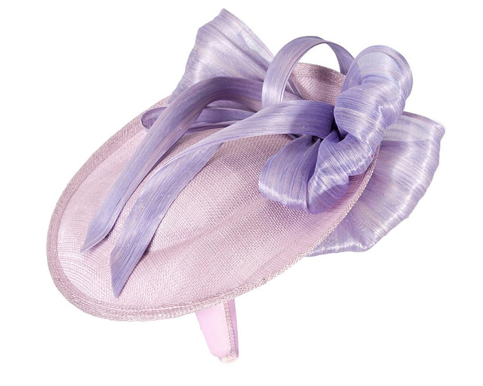 Lilac plate fascinator with bow by Fillies Collection - Image 3