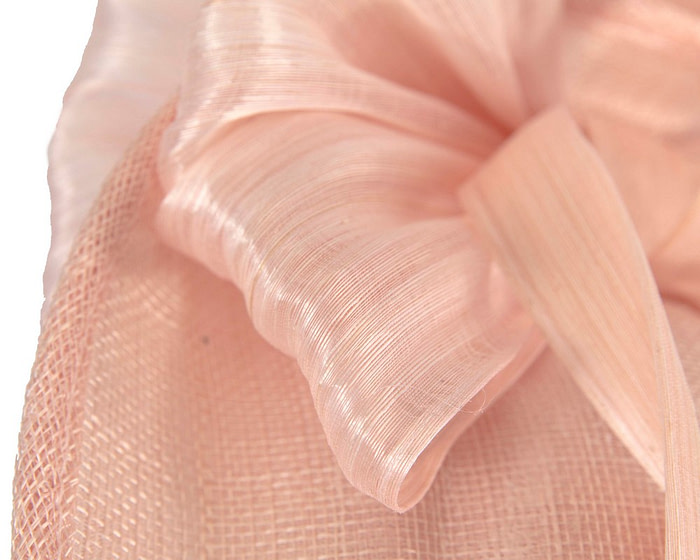 Pink plate fascinator with bow by Fillies Collection - Image 5