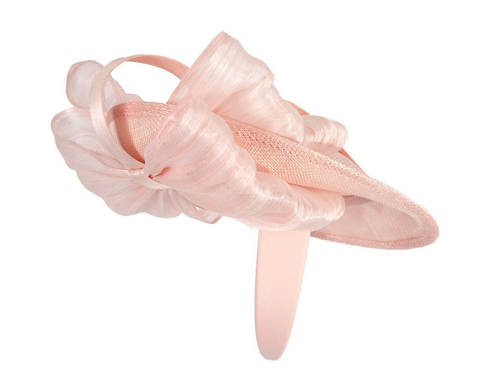 Pink plate fascinator with bow by Fillies Collection - Image 4