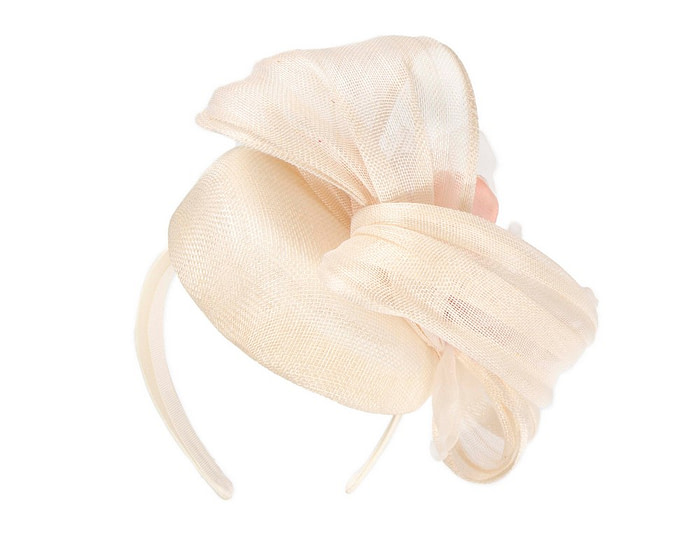 Cream and pink flower pillbox racing fascinator by Fillies Collection - Image 6