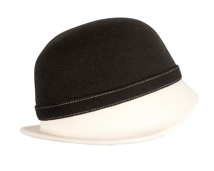 Black & cream ladies winter fashion hat - Image 3