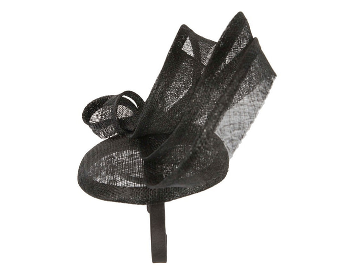 Sculpted black sinamay fascinator by Max Alexander - Image 4