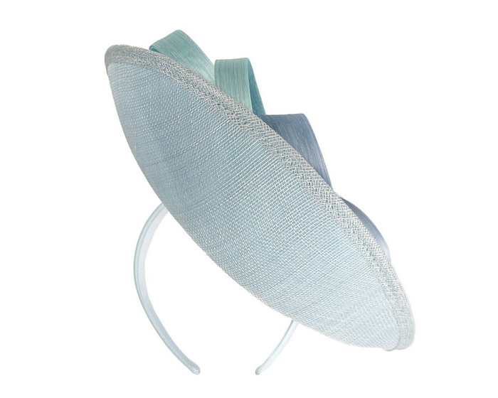 Light blue fascinator with loops by Max Alexander - Image 6