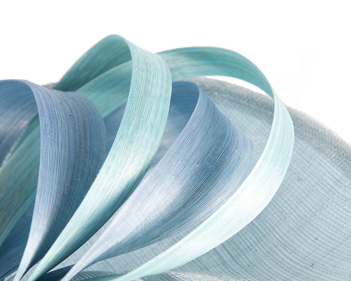 Light blue fascinator with loops by Max Alexander - Image 5