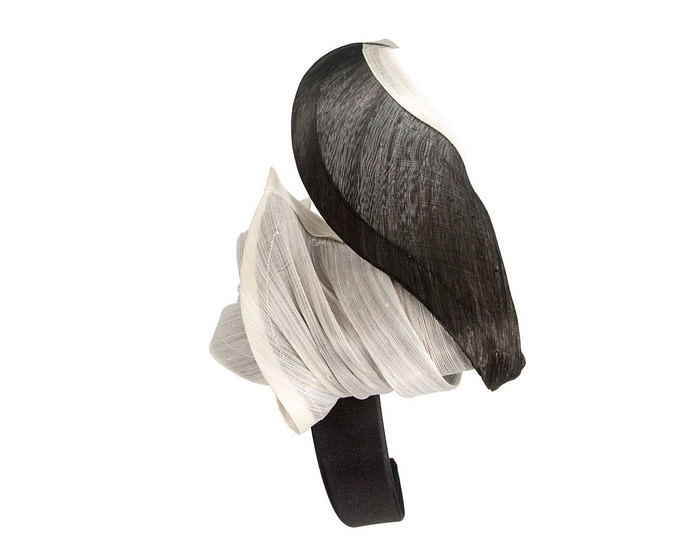 Cream & Black silk abaca fascinator by Fillies Collection - Image 3