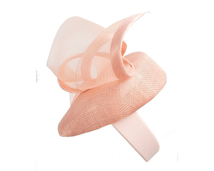 Blush spring racing fascinator by Fillies Collection - Image 4