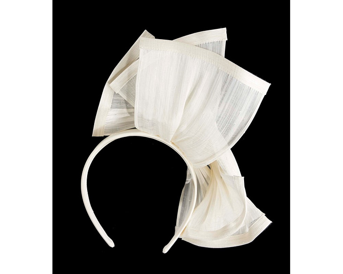 Twisted cream silk abaca fascinator by Fillies Collection - Image 4