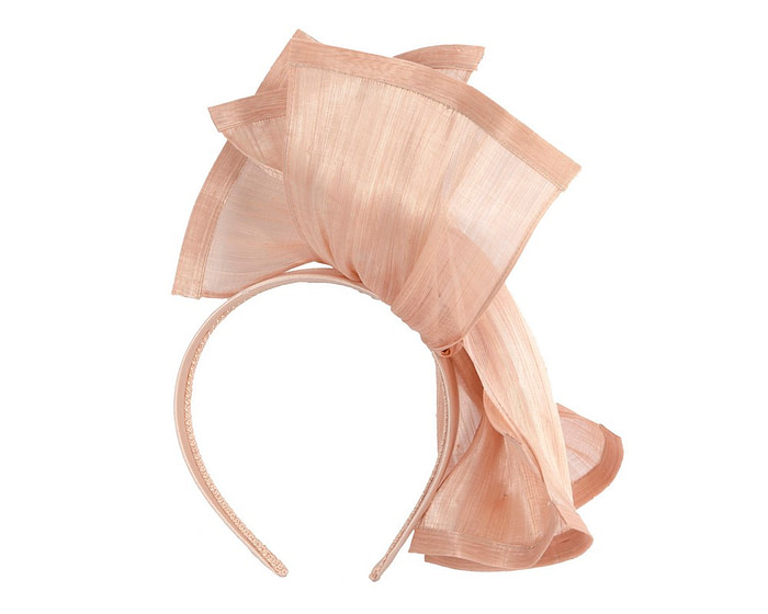 Twisted nude silk abaca fascinator by Fillies Collection - Image 4