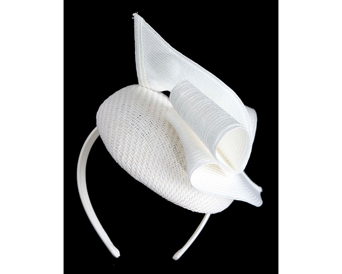 Bespoke white pillbox fascinator by Fillies Collection - Image 6