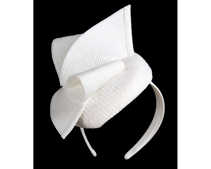 Bespoke white pillbox fascinator by Fillies Collection - Image 2