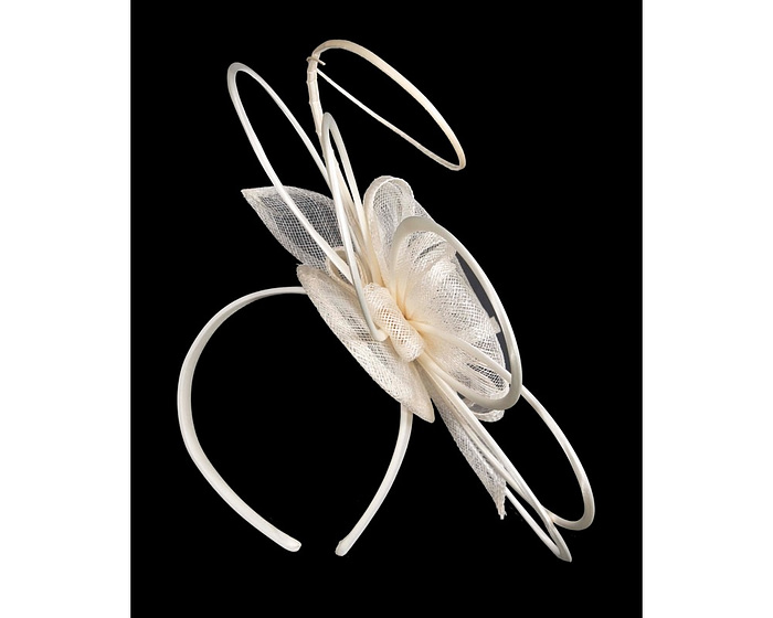Unique cream sinamay fascinator by Max Alexander - Image 4
