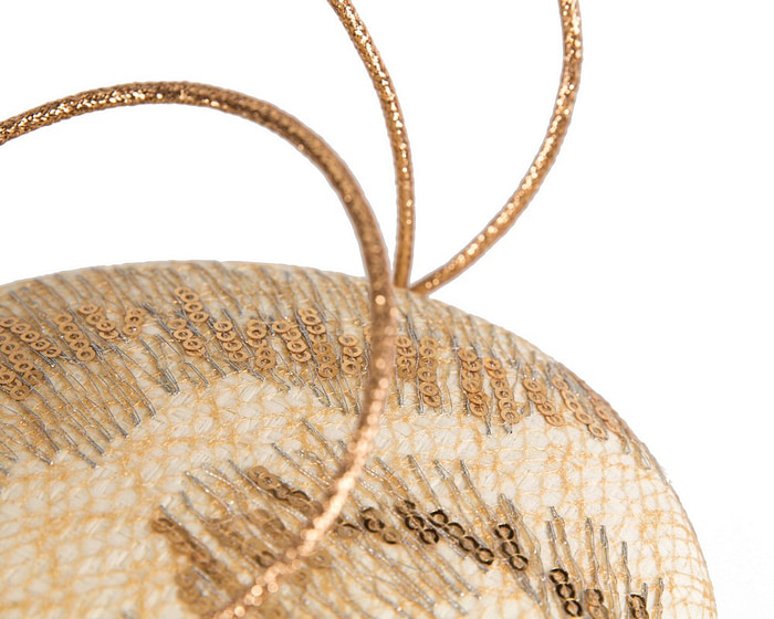 Bespoke designers cream & gold fascinator - Image 6