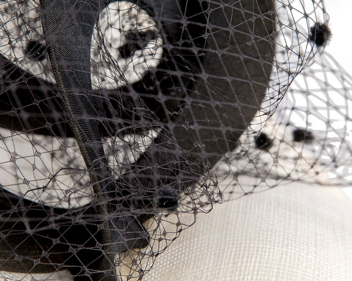 Large cream and black racing hatinator by Fillies Collection - Image 5