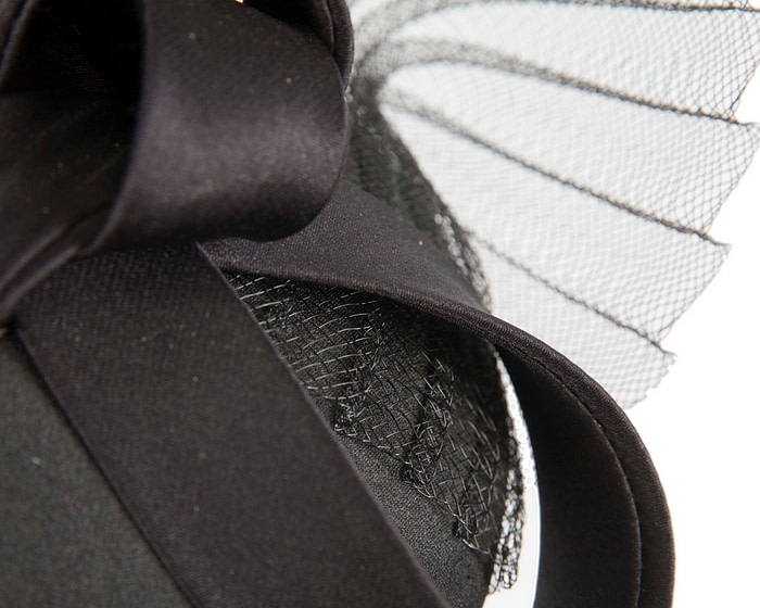 Black custom made fascinator hat for special ocassion - Image 5