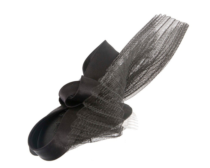 Black custom made fascinator hat for special ocassion - Image 3