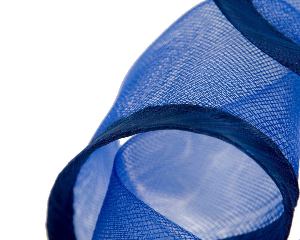 Exclusive sculpted fascinator by Fillies Collection - Image 3