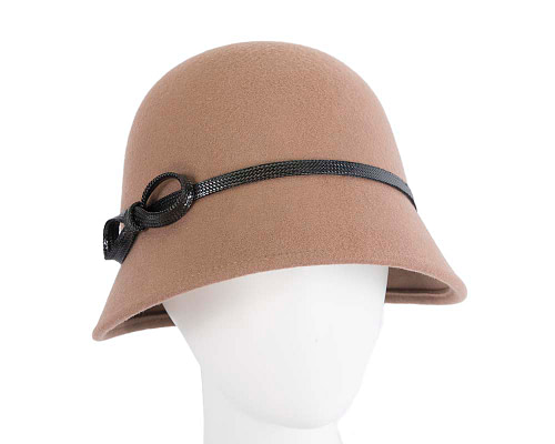 Beige felt cloche hat by Max Alexander - Cheap Fascinators