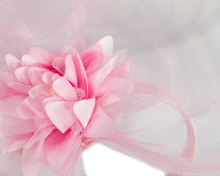 Pink fascinator with flower - Fascinators.com.au