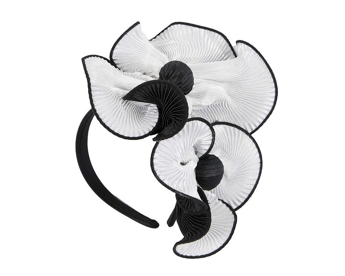 Novel design white & black flower fascinator - Fascinators.com.au