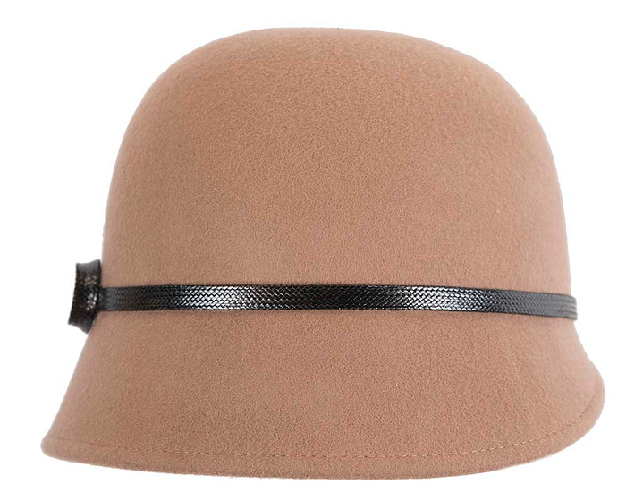 Beige felt cloche hat by Max Alexander - Cheap Fascinators