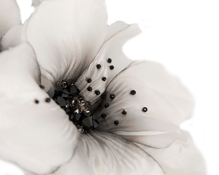 Gorgeous white & black flower headband by Fillies Collection - Cheap Fascinators