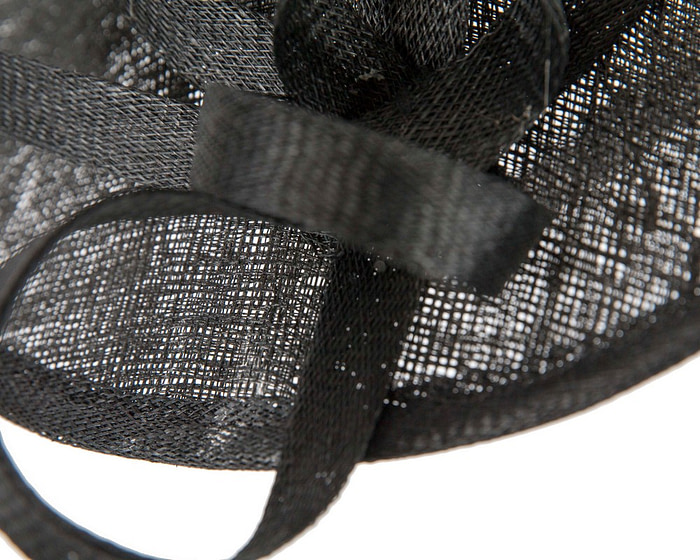 Black sinamay plate fascinator - Image 5