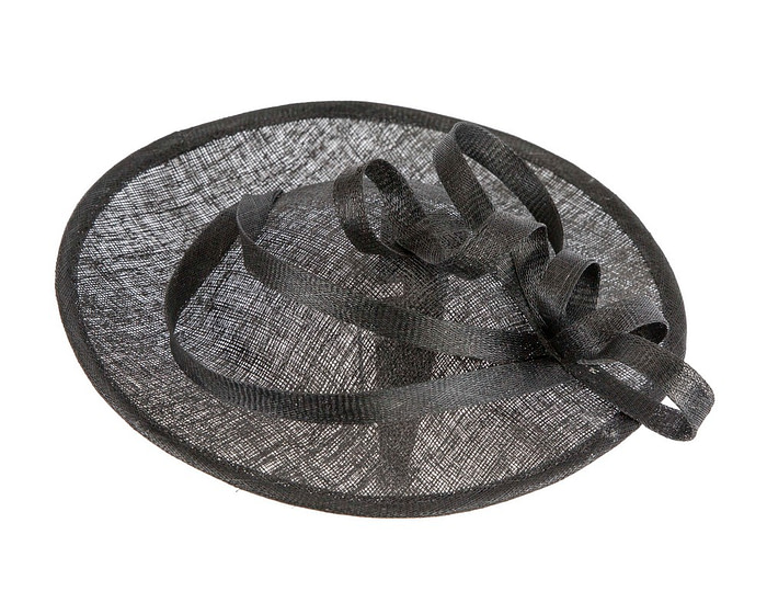 Black sinamay plate fascinator - Image 4